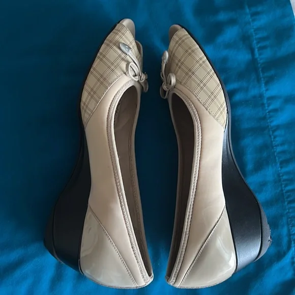 Size 7.5 Rockport open toe mini wedge shoes - Picture 5 of 7